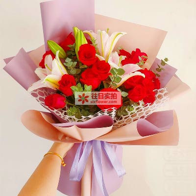 楚雄18朵红玫瑰百合，真情相守一生