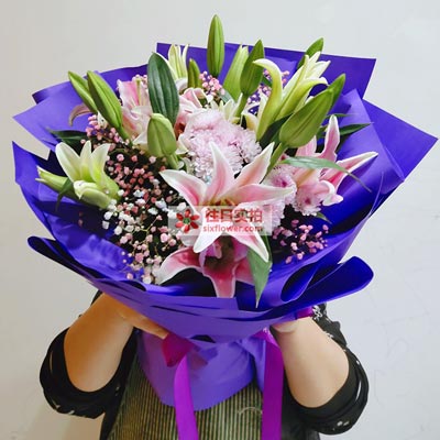 楚雄6支粉色多头百合，真诚的问候